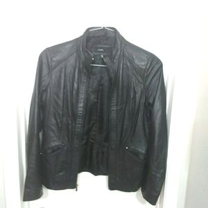 Real leather women's jacket. Size M Black